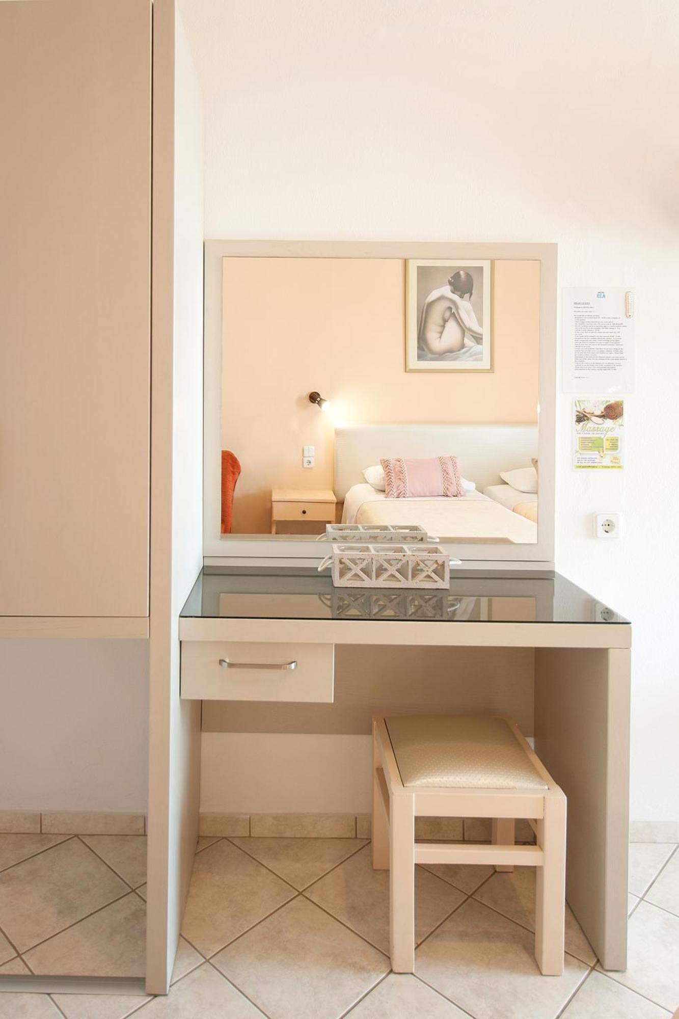 Hotel Rea Megali Ammos  Esterno foto