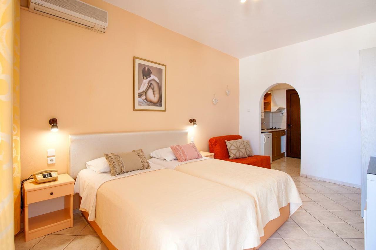 Hotel Rea Megali Ammos  Esterno foto