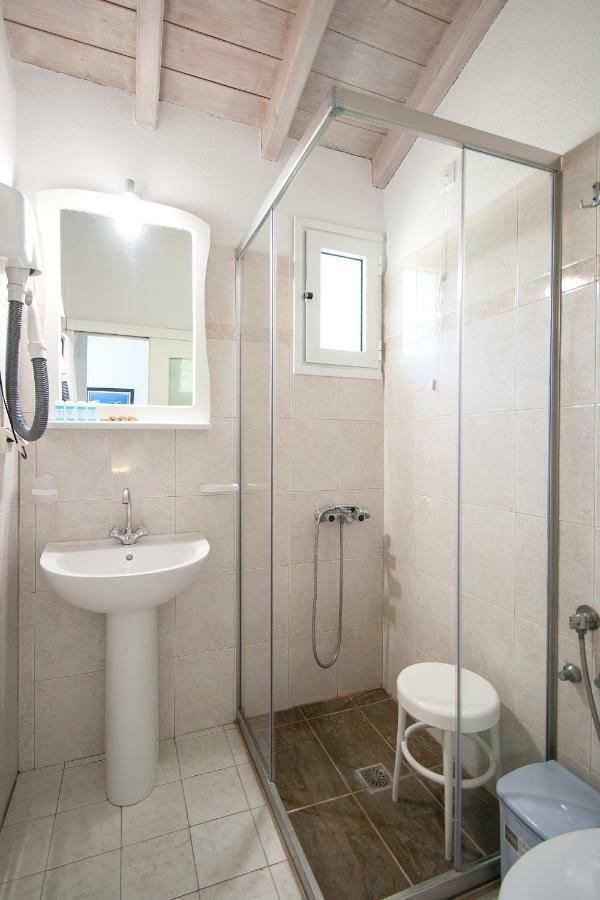 Hotel Rea Megali Ammos  Esterno foto
